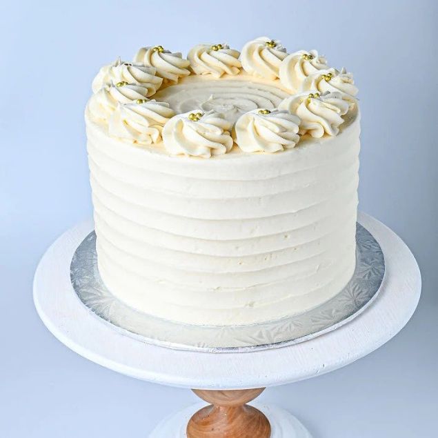 Horizontal Texture Cake - Vanilla