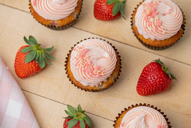 Strawberry Cupcake - Mini